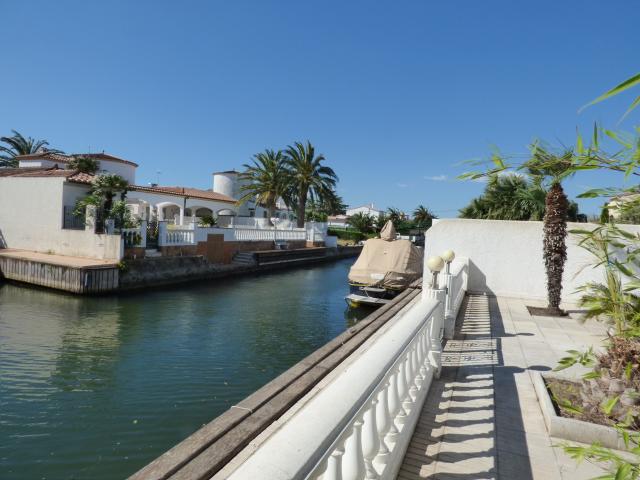 Photos for house 643672