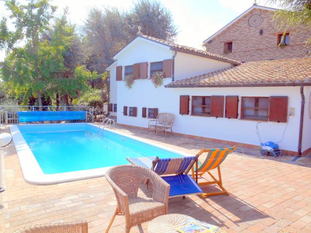 Photos for house 643708