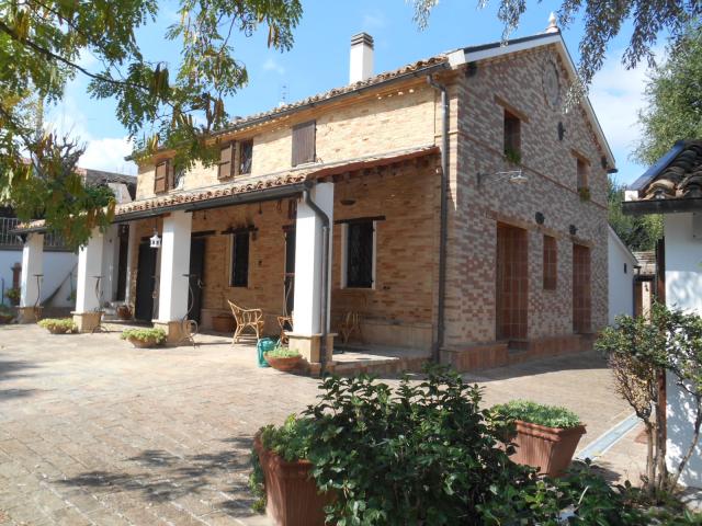 Photos for house 643709