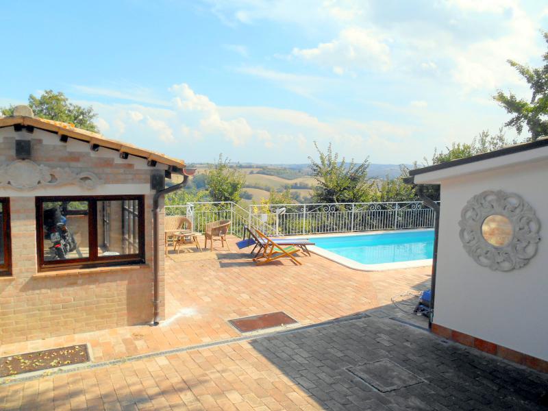 Photos for house 643709