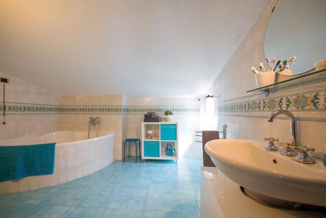 Photos for house 643791