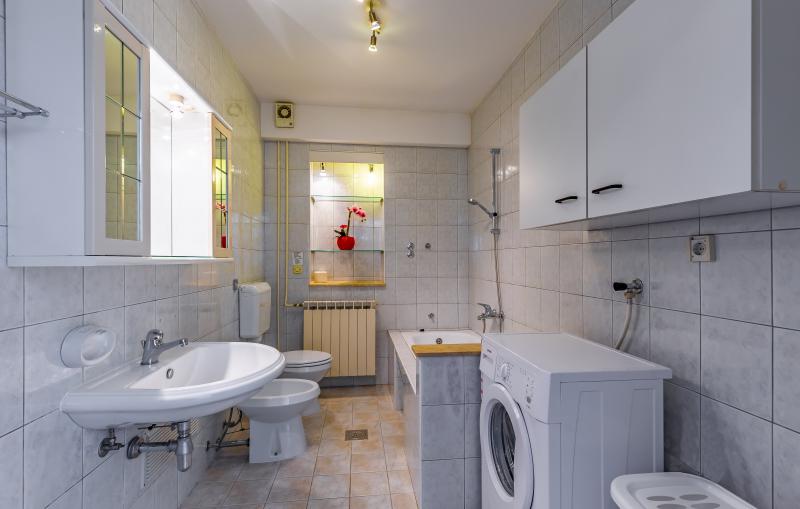 Photos for house 643835