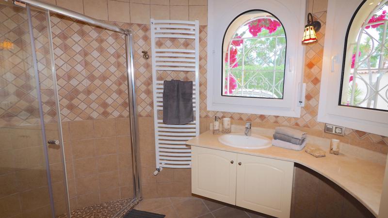 Photos for house 643879