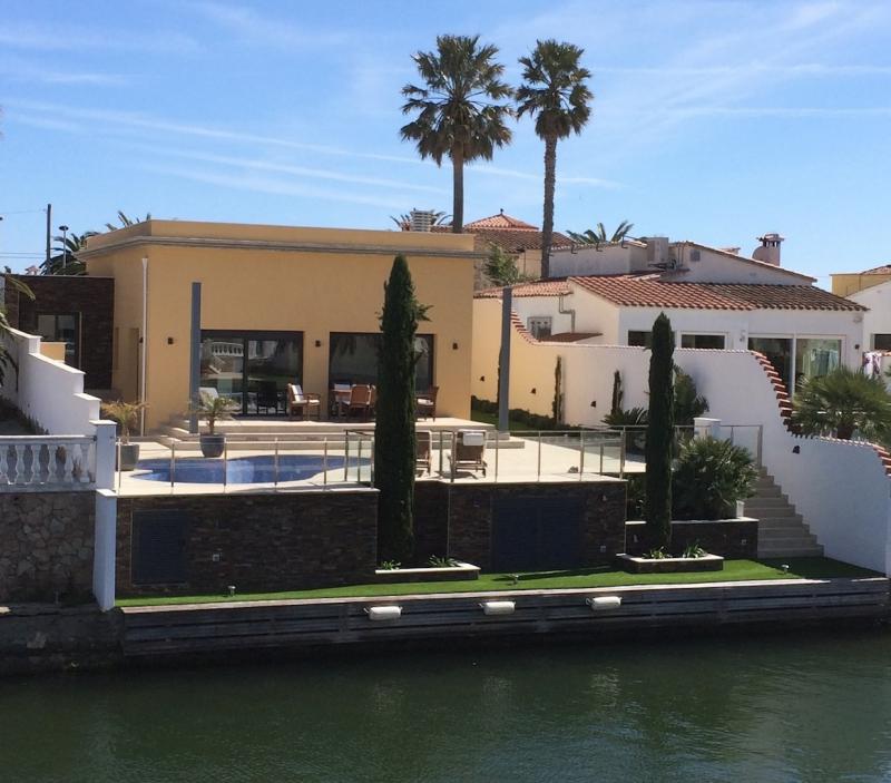 Photos for house 643880