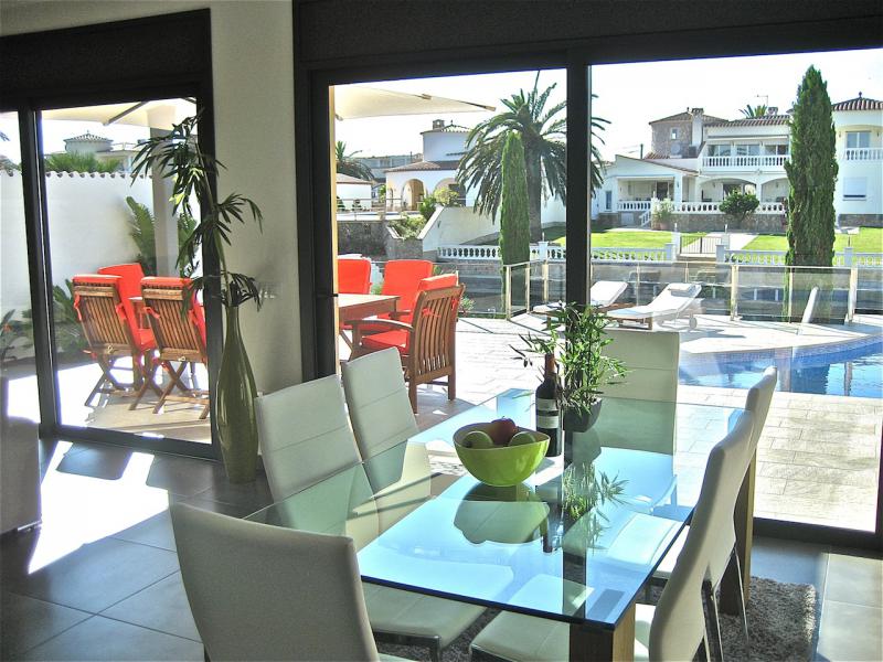 Photos for house 643880