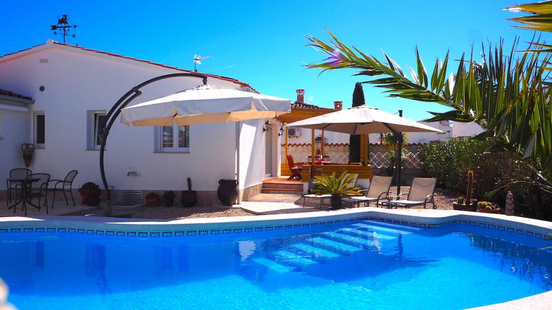 Photos for house 643881