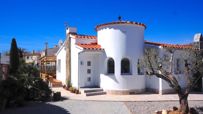 Photos for house 643881