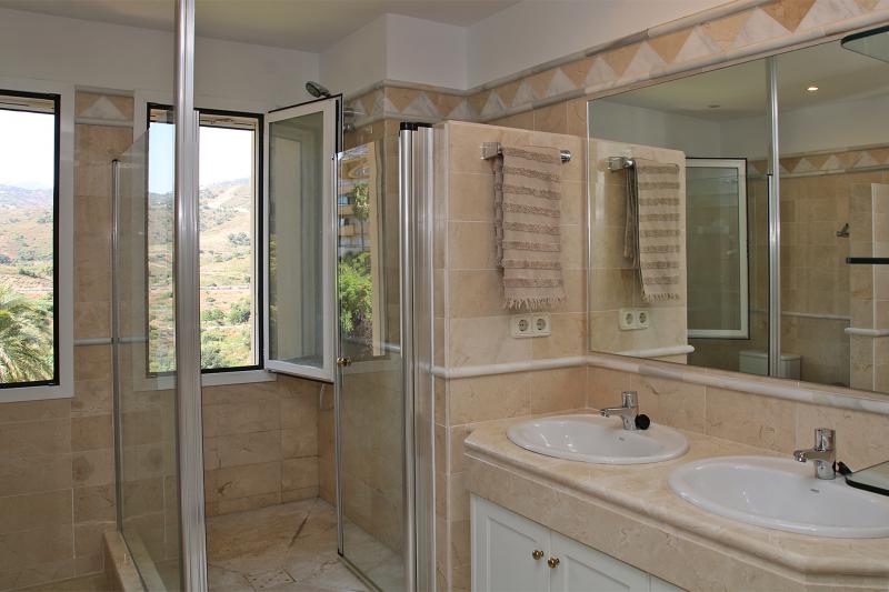 Photos for house 643882