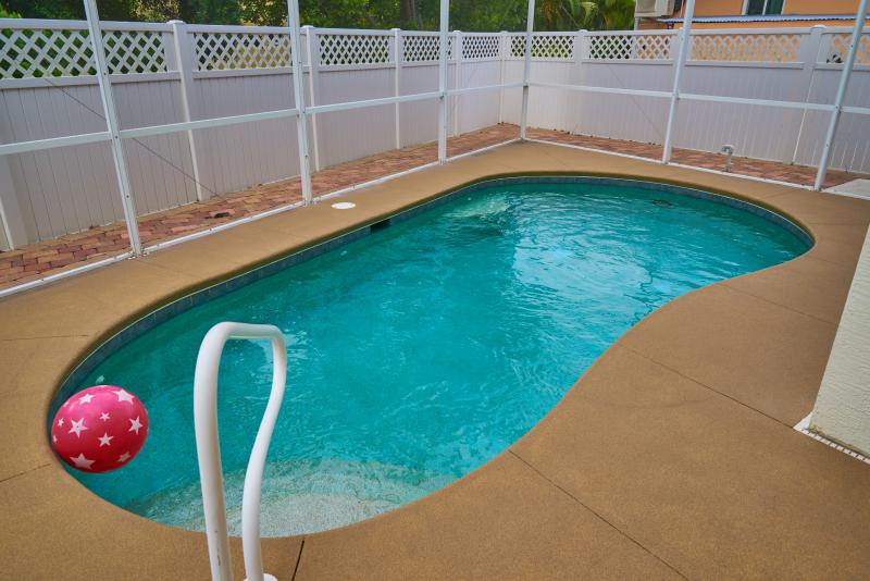 Photos for house 643902