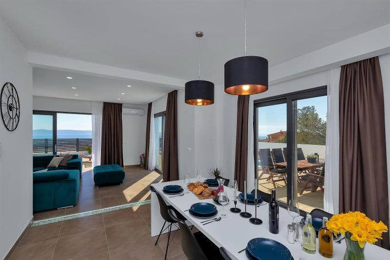 Photos for house 643941