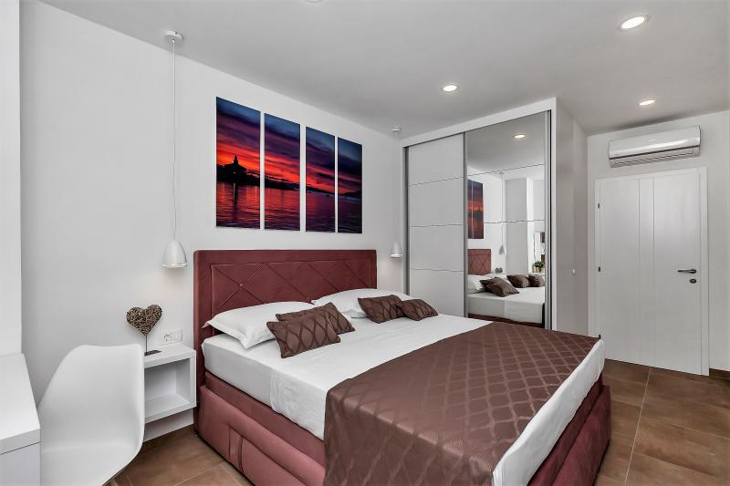 Photos for house 643941