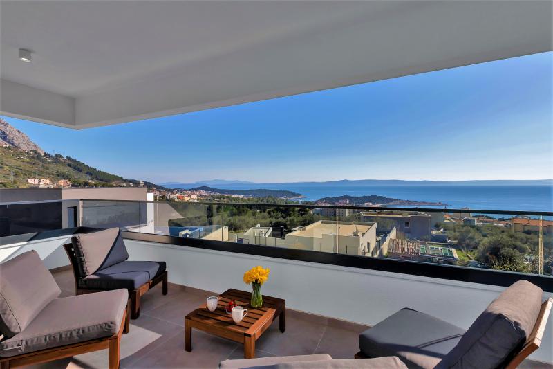 Photos for house 643941