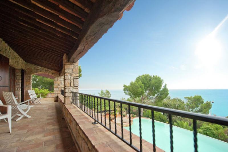 Photos for house 643943