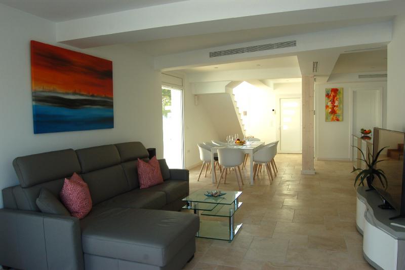 Photos for house 643945