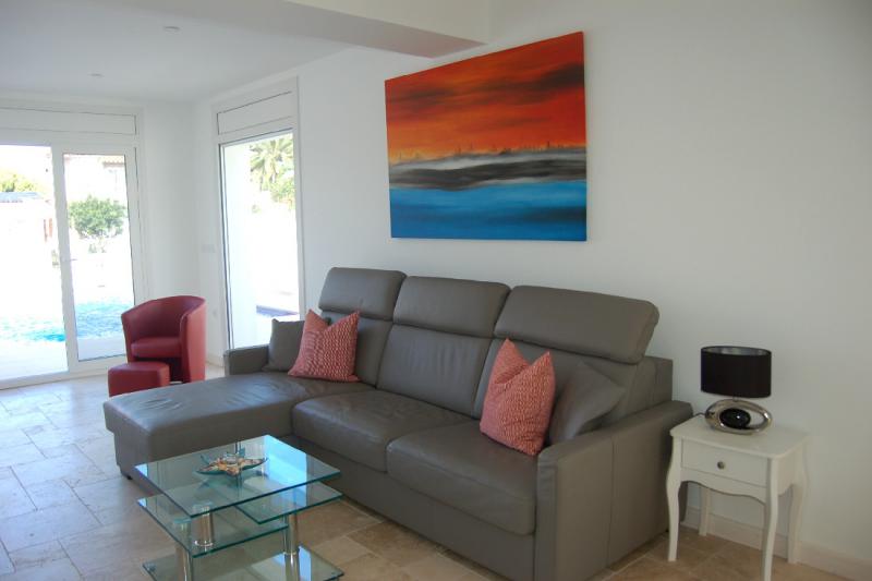 Photos for house 643945