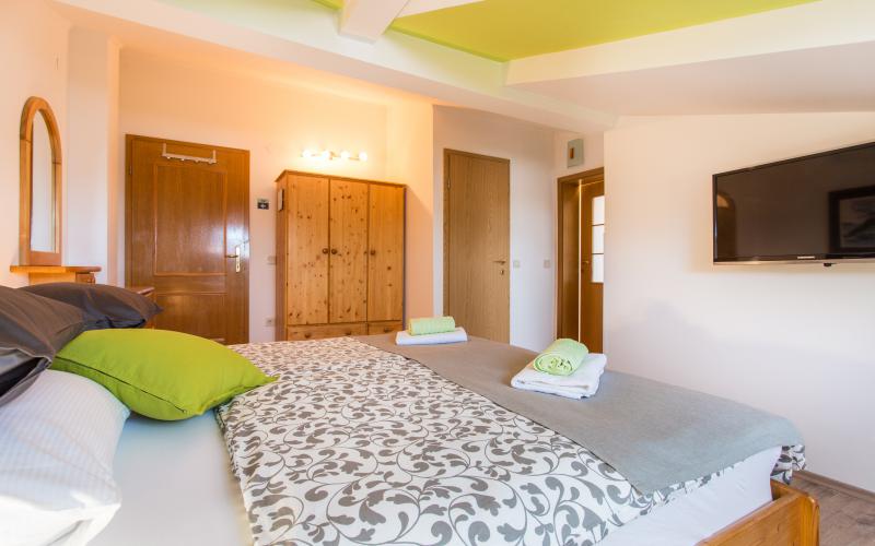 Photos for house 643950