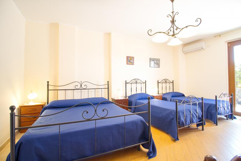 Photos for house 643977