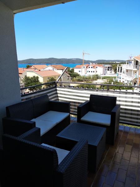 Photos for house 643980