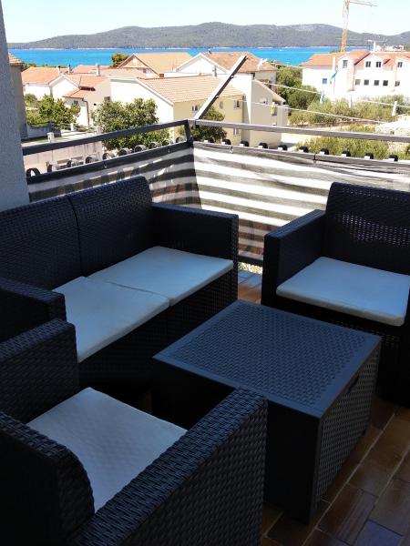 Photos for house 643980