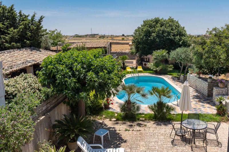 Photos for house 643985