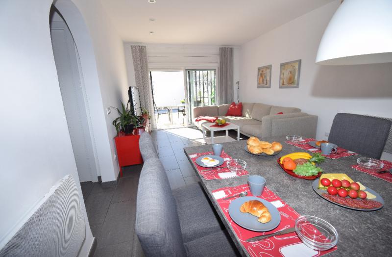 Photos for house 644015