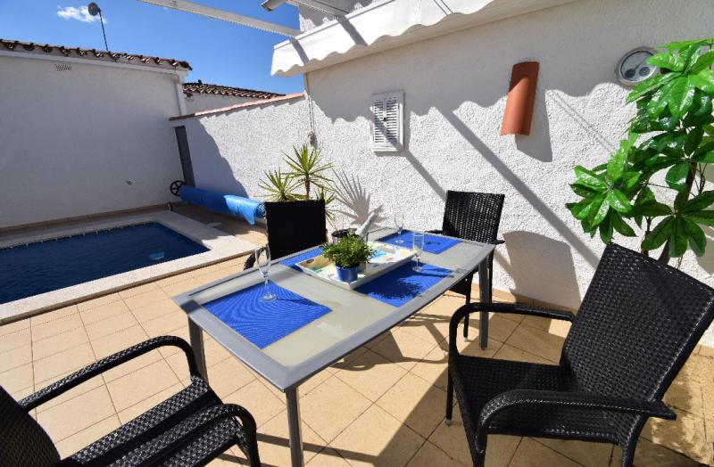 Photos for house 644015