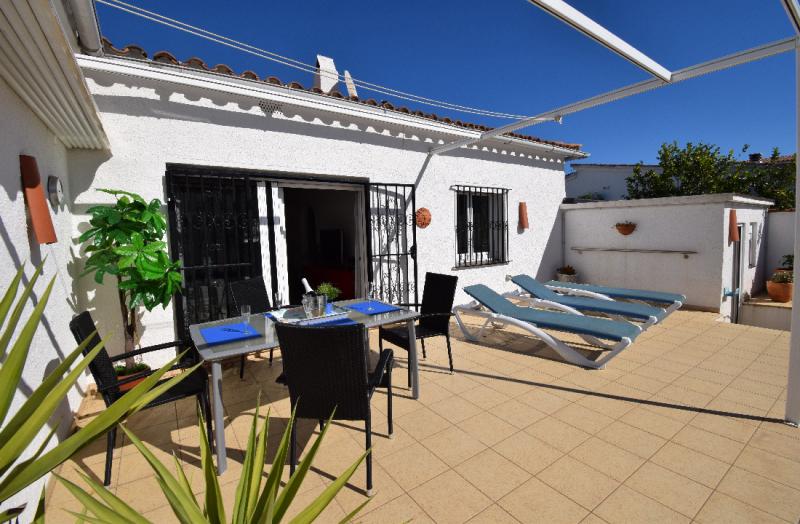 Photos for house 644015