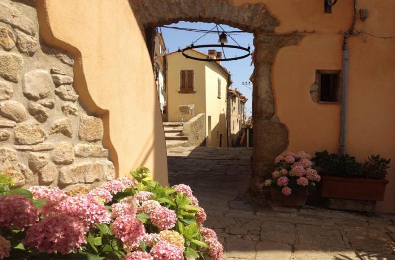 Photos for house 644030