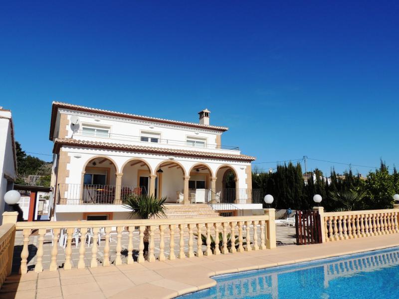 Photos for house 644038