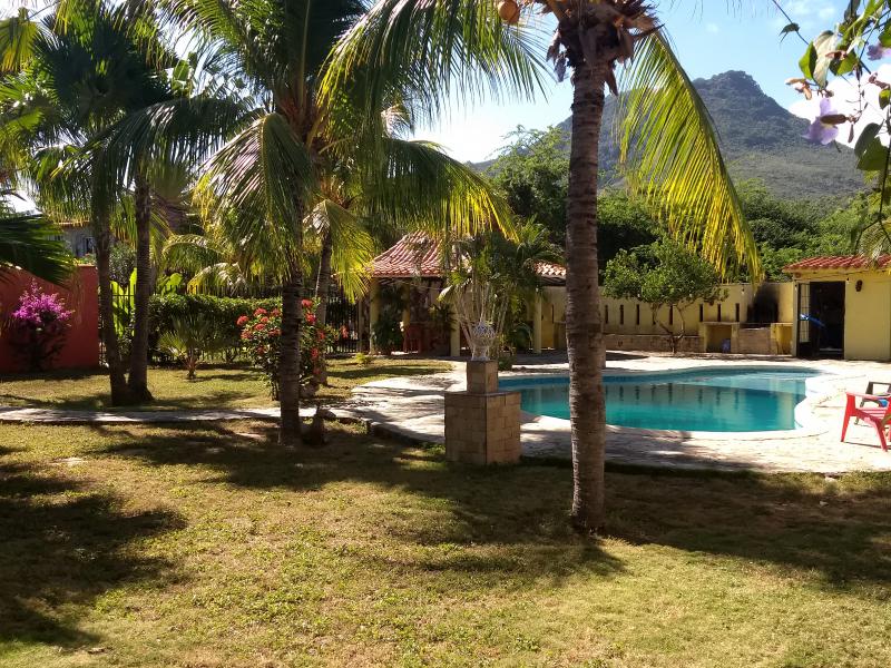 Photos for house 644050