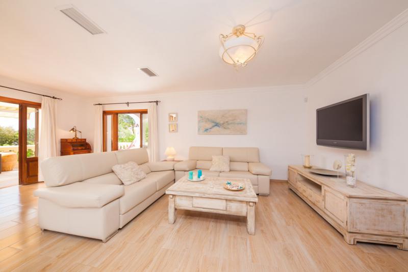 Photos for house 644090