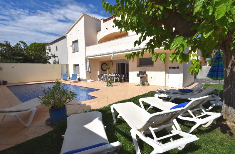 Photos for house 640861