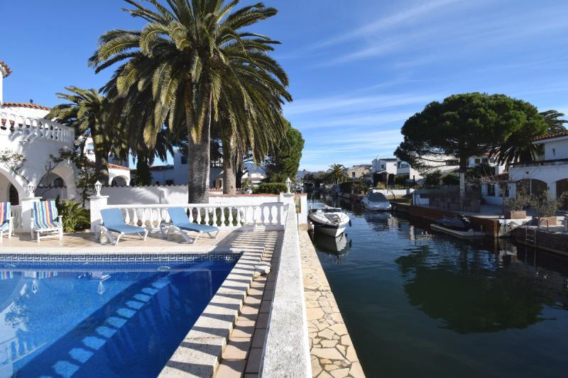 Photos for house 640871