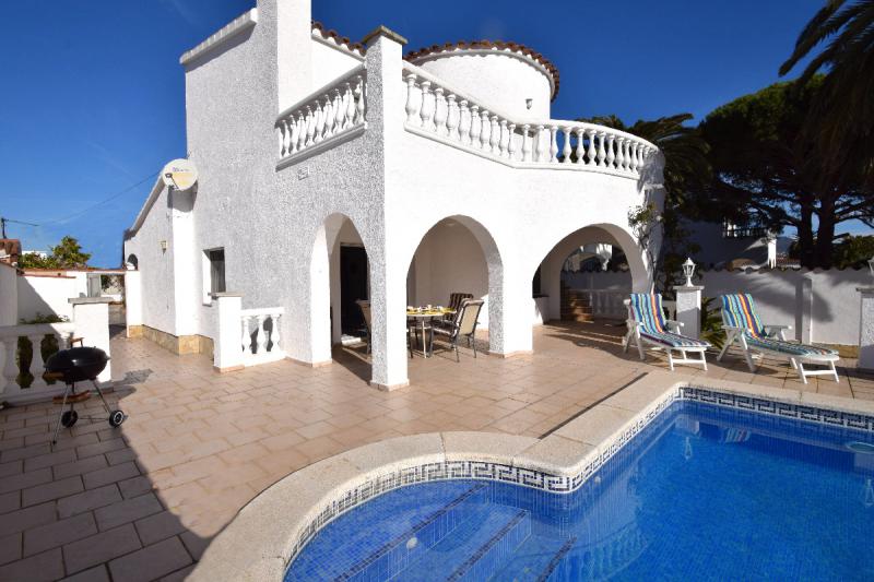 Photos for house 640871