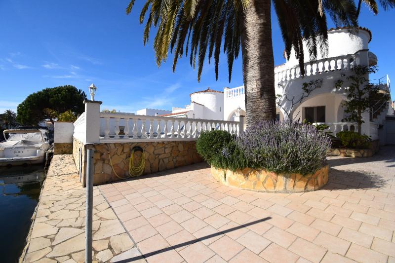 Photos for house 640871