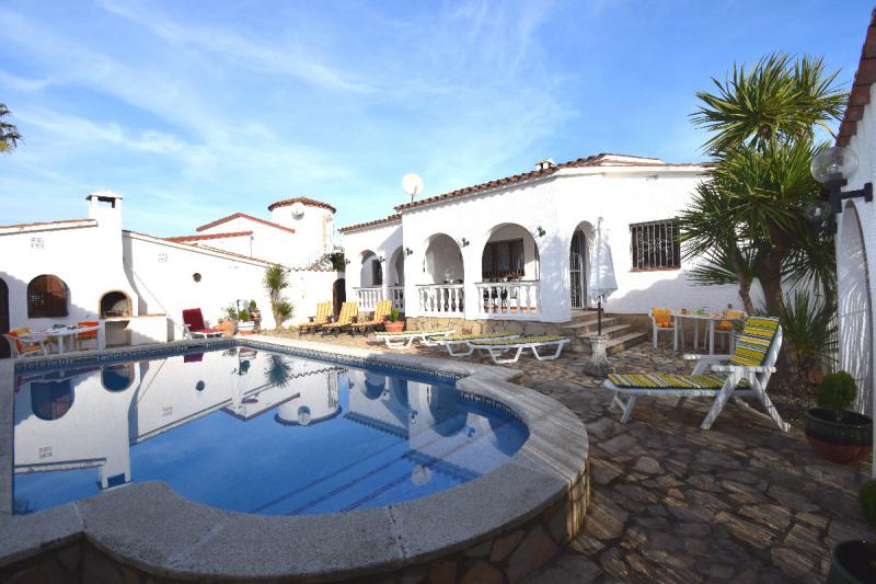 Photos for house 640872