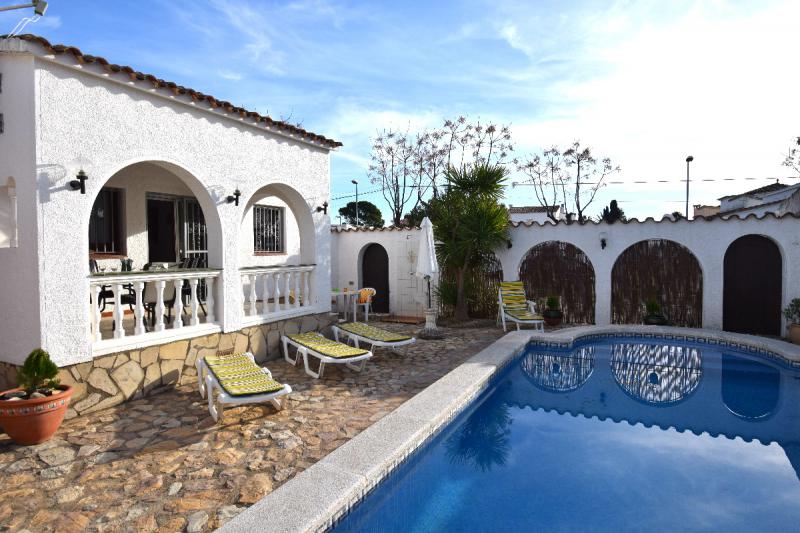 Photos for house 640872