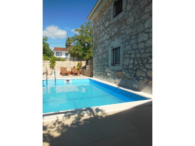 Photos for house 640976