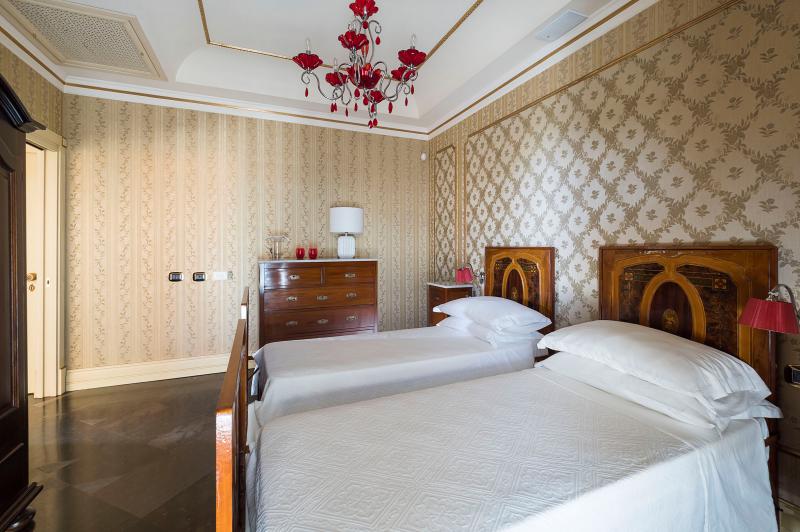 Photos for house 649870