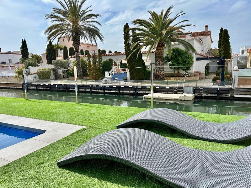 Photos for house 651764