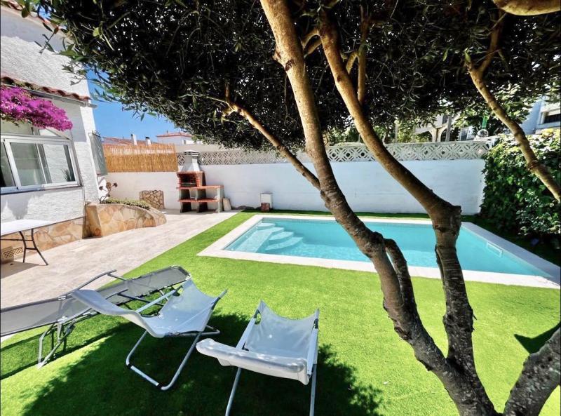 Photos for house 651775