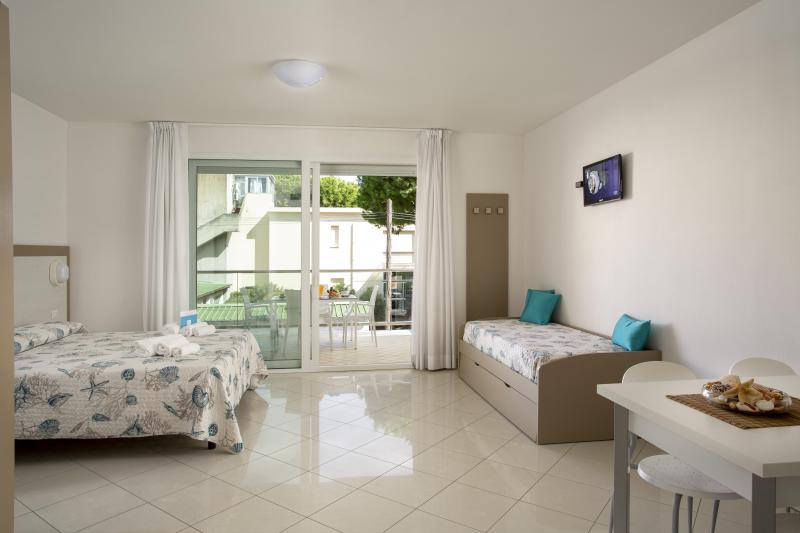 Photos for house 651790