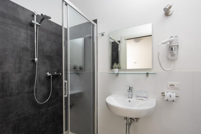 Photos for house 651790